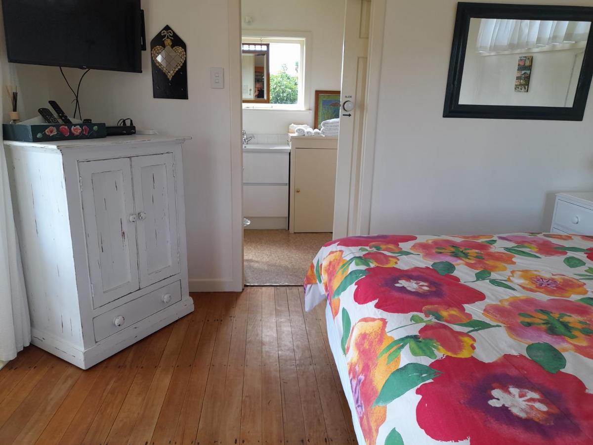 Taranaki Hotel Waihaha Eksteriør billede